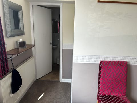 Classic Single Room | Iron/ironing board, free WiFi