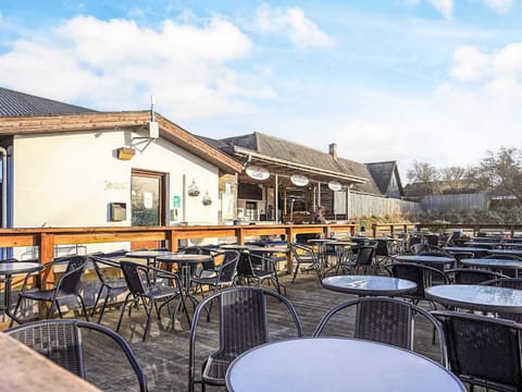 House | Outdoor dining