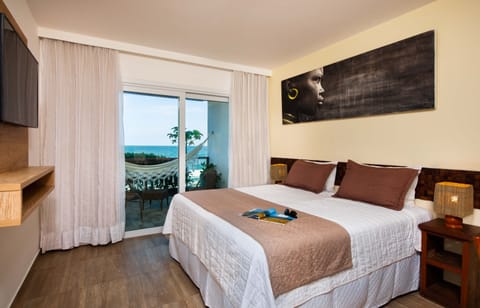 Double Deluxe Room with Balcony and Ocean View | Minibar, in-room safe, iron/ironing board, free WiFi