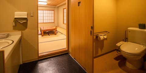 Japanese Style Room Non-Smoking | Room amenity