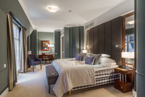 Grand Suite | Premium bedding, minibar, in-room safe, desk