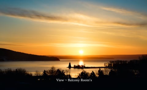 Room, 1 Queen Bed, Balcony, Lake View | View from room