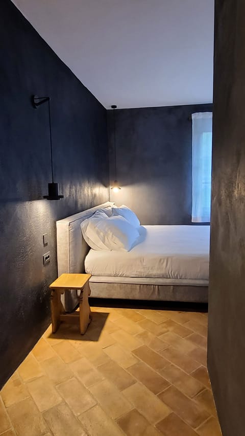 Suite, Kitchenette, Garden View | Free minibar, individually decorated, individually furnished