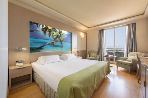 Superior Room, Balcony, Garden View | Premium bedding, down comforters, Select Comfort beds, minibar