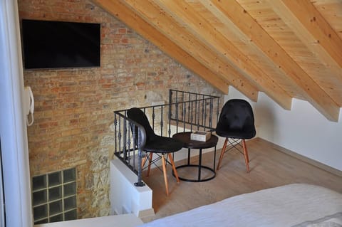 Room, 1 Bedroom, Smoking, Balcony | Room amenity