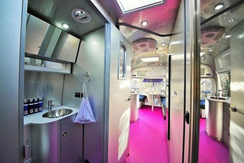 Deluxe Mobile Home | Hypo-allergenic bedding, pillowtop beds, individually decorated