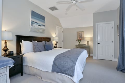 Luxury Room, Private Bathroom (Bayberry Room) | Premium bedding, individually decorated, individually furnished