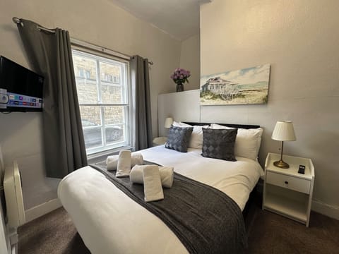 Standard Double Room | Iron/ironing board, free WiFi