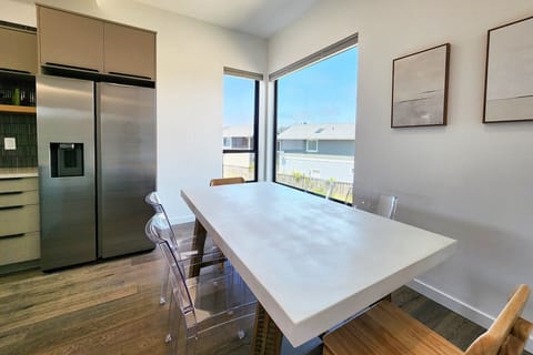 Dining room table to enjoy your meals.