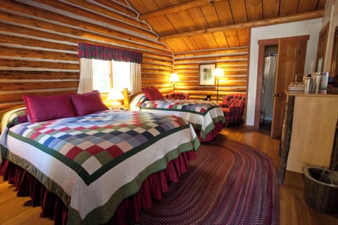 Duplex Cabin, 1 Queen and 1 Twin | 1 bedroom, premium bedding, down comforters, pillowtop beds