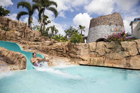 Outdoor pool, cabanas (surcharge), pool umbrellas