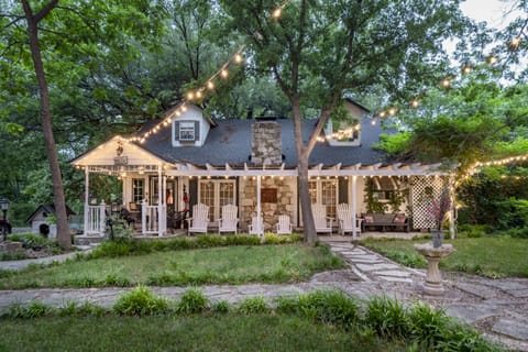 Family House | Individually decorated, individually furnished, iron/ironing board