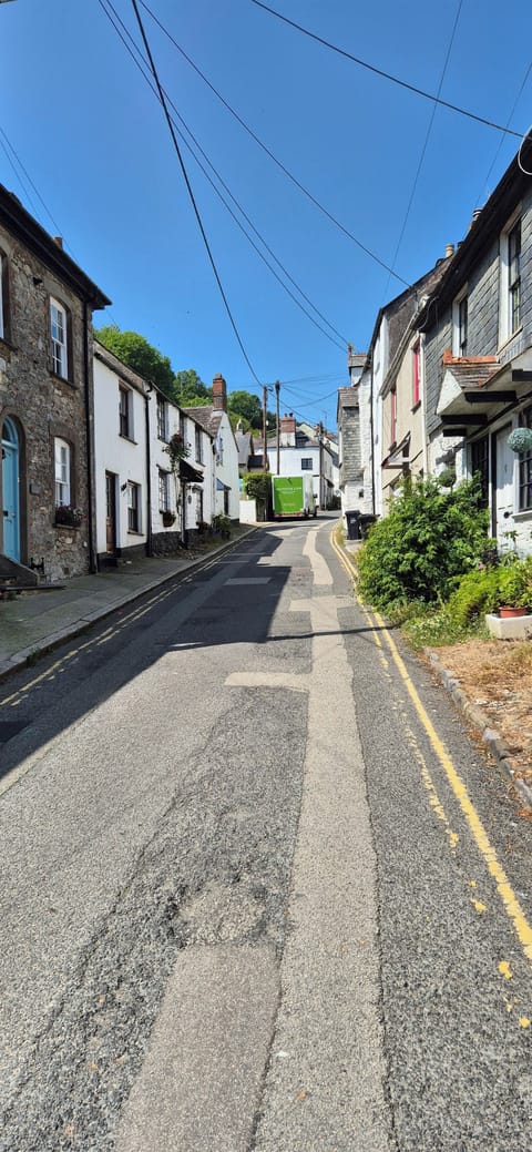 West Looe Hill (Short route from Looe town centre to Portlooe).