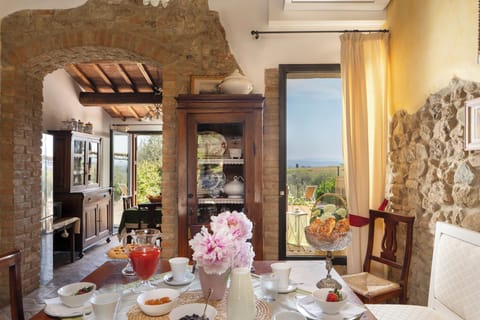 House, Patio, Garden View | Dining room