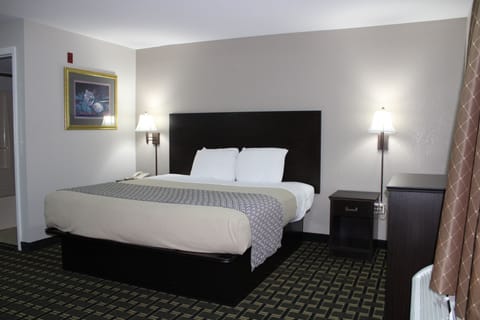 Suite, 1 King Bed | Free WiFi, bed sheets