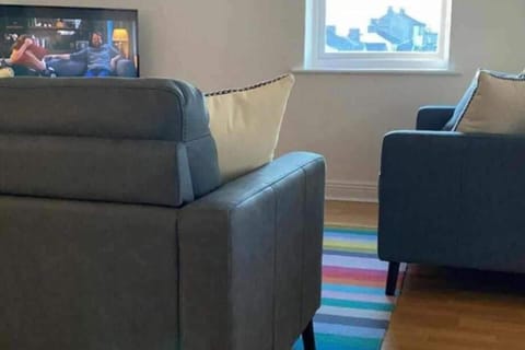 Apartment | Living area | TV
