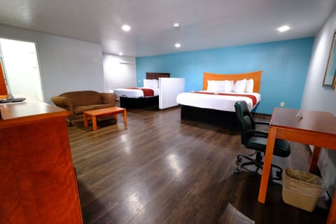 1 King With Double Mini Suite non-smoking | In-room safe, desk, iron/ironing board, free WiFi