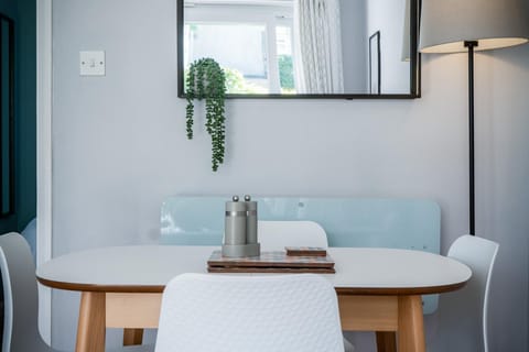 Bayview 87 - 2 Bedroom Chalet - Bayview Oxwich (7114)