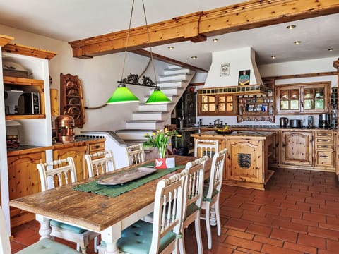 Furniture, Interior Design, Kitchen, Wood, Flooring, Chair, Ceiling, Dining Room, Kitchen & Dining Room Table, Table