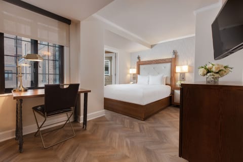 Luxe Queen Room (Newly Renovated) | Egyptian cotton sheets, premium bedding, in-room safe, desk