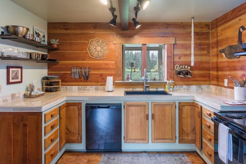 124 Wild Rose Ranch Ln - San Juan Island Washington - 28