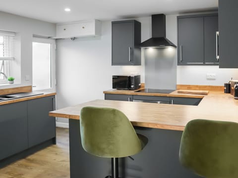 Kitchen/diner | Cae Cwta, Tal Y Bont, near Harlech