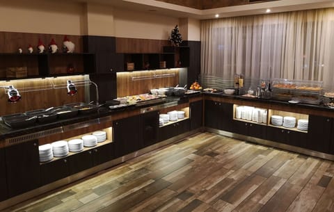 Daily buffet breakfast (BGN 15 per person)