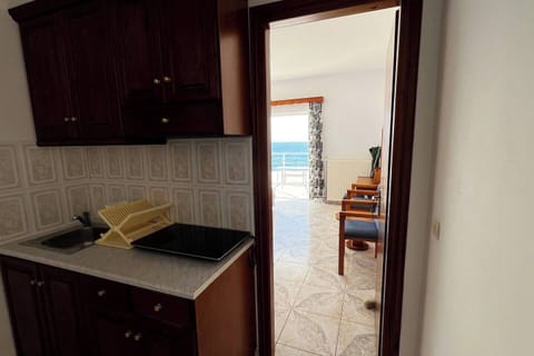 21c96c0c-e8e2-4e47-ae79-63c5d19b86c6