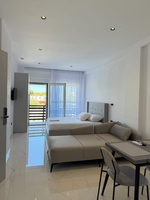Superior Apartment, Balcony | Desk, soundproofing, free WiFi