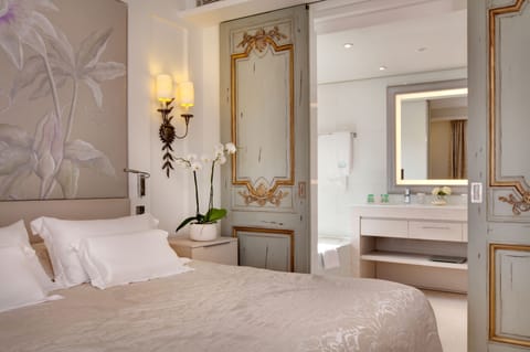 Suite Fleurs, Terrace and Spa Access | Premium bedding, pillowtop beds, minibar, in-room safe