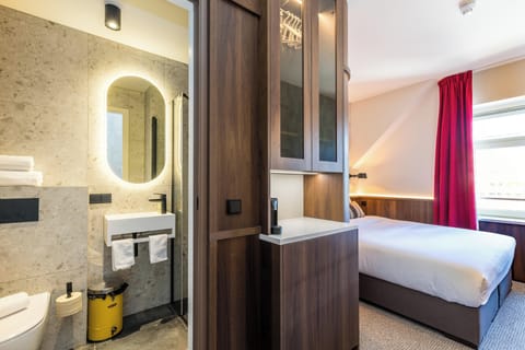 Deluxe Double Room | Free WiFi