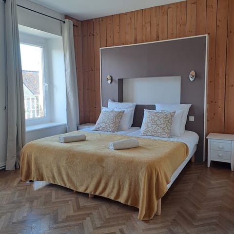 Traditional Triple Room, Private Bathroom, Bay View (Chambre rétro) | Free WiFi