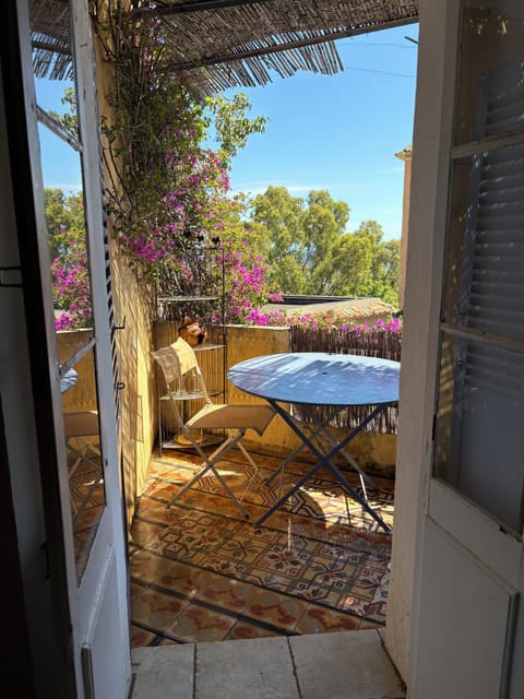 access to the balcony for breakfast!