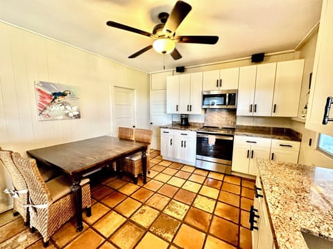 Excellent fully equipped kitchen!