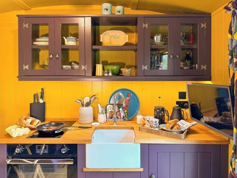 8eb6f877-c1bc-4ce3-a9c4-2838d96fc11d