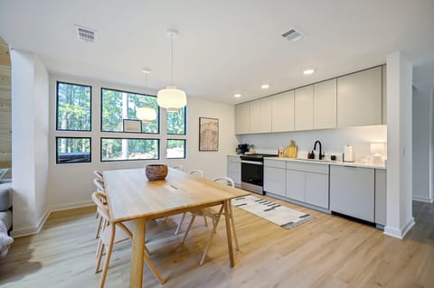 45a81bb0-a865-4735-9973-6715583007ec