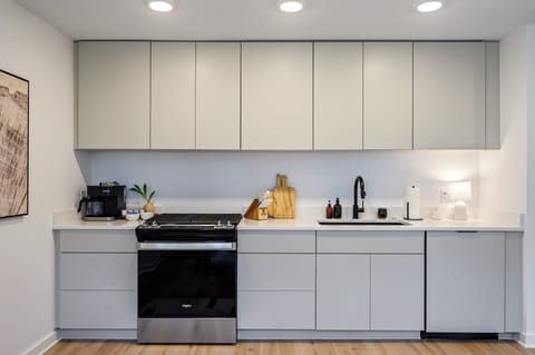 1bd5f2a4-4aa5-4f96-a08a-6ad52ba4e256