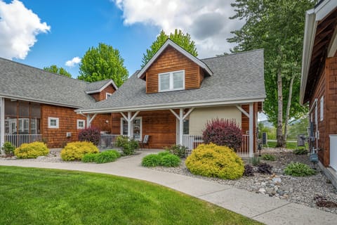 Cozy 3 bedroom bungalow in Dover Bay