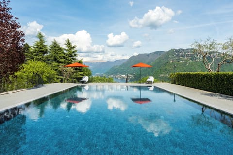 Apartment, Pool View | Premium bedding, down comforters, iron/ironing board, free WiFi