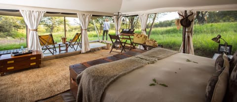 Luxury Tent | Rollaway beds, bed sheets