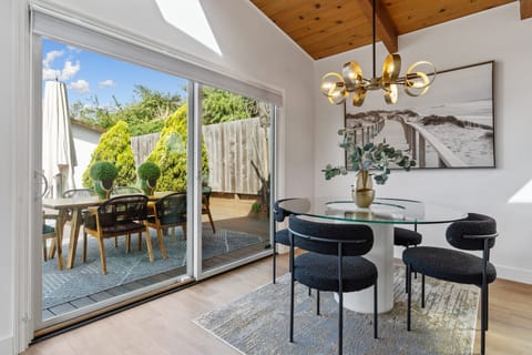 Dining Room, Dining Table, Furniture, Indoors, Table