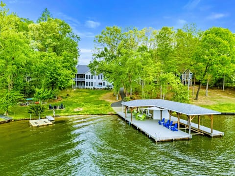 Where Memories Dock – From cannonballs to quiet conversations, this is where togetherness takes root.