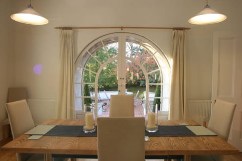 Luxury Cottage, Private Bathroom (2 bedroom) | Dining