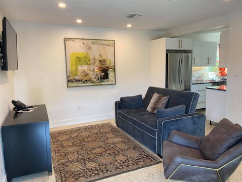 The Retreat Suite | Living room | Flat-screen TV