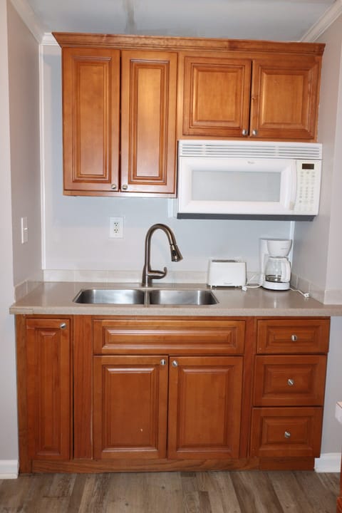 North Bldg (13th Street), 2 Bedroom Poolside Apartment | Private kitchen | Fridge, microwave, ice maker