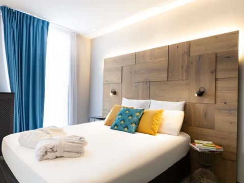 Privilege, Room, 1 Double Bed | Premium bedding, pillowtop beds, in-room safe, desk