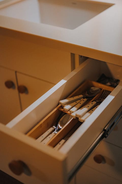 King Kitchenette + Pull Out Sofa NO PETS | Premium bedding, pillowtop beds, individually decorated