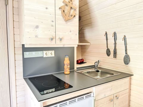 Wood, Flooring, Floor, Furniture, Wood Stain, Hardwood, Countertop, Cabinetry, Plywood, Wood Flooring