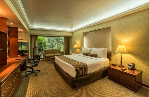 Presidential Suite, 1 King Bed, Non Smoking | In-room safe, desk, iron/ironing board, free WiFi