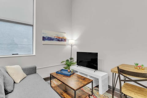 CozySuites | Modern 1BR in Downtown Pitts. #19